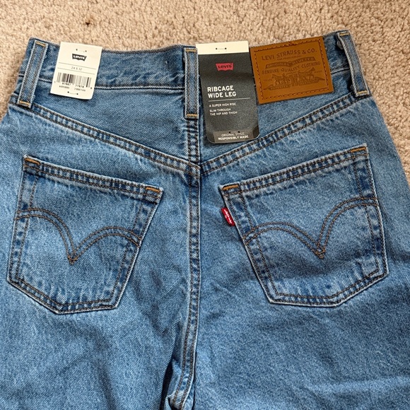 Levi's Medium Blue High-Rise Wide Leg Jeans - Picture 2 of 7